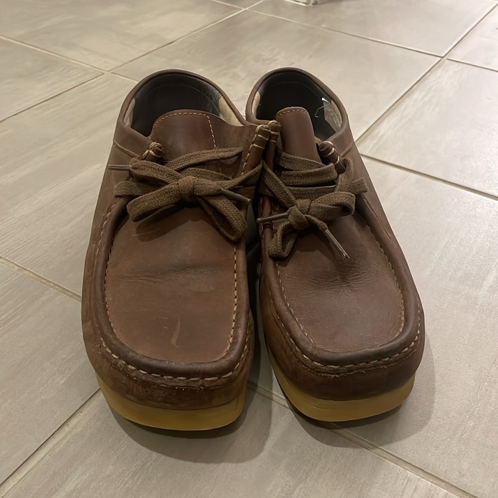 Size 9.5 Men’s Clarks Wallabees in Beeswax